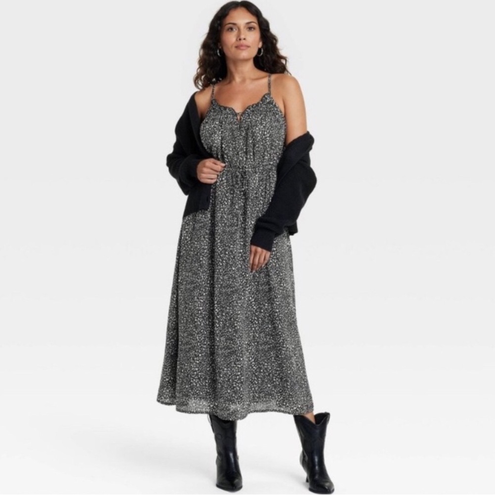 Universal Thread | Black & Cream Smocked  Midi Sundress - Picture 3 of 7